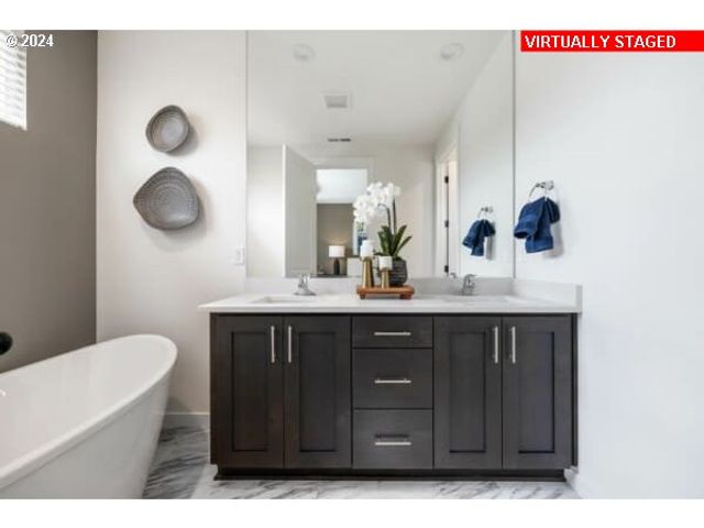 16477 Se Pacific Crest Trail Pl 760, Happy Valley, OR 97086