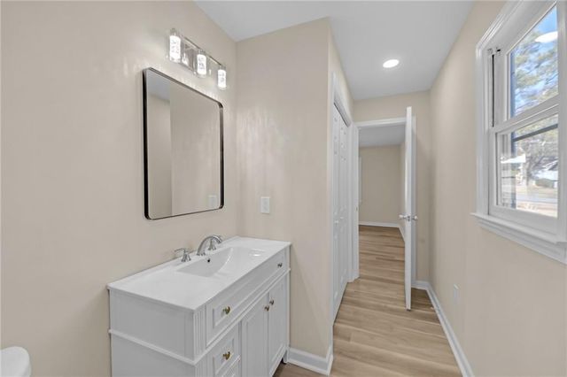 122 W South Street, Canton, GA 30114