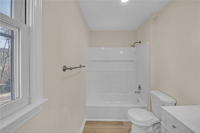 122 W South Street, Canton, GA 30114