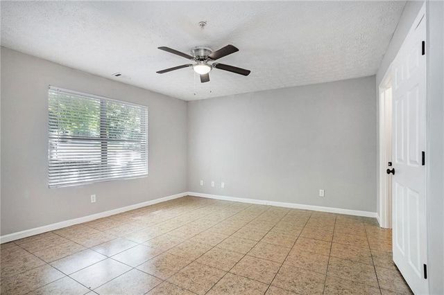 2102 Par Three Way, Lithonia, GA 30038