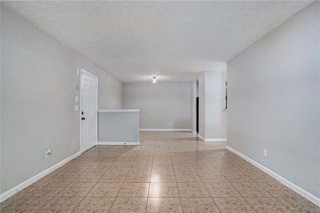 2102 Par Three Way, Lithonia, GA 30038