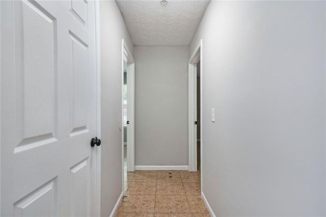 2102 Par Three Way, Lithonia, GA 30038