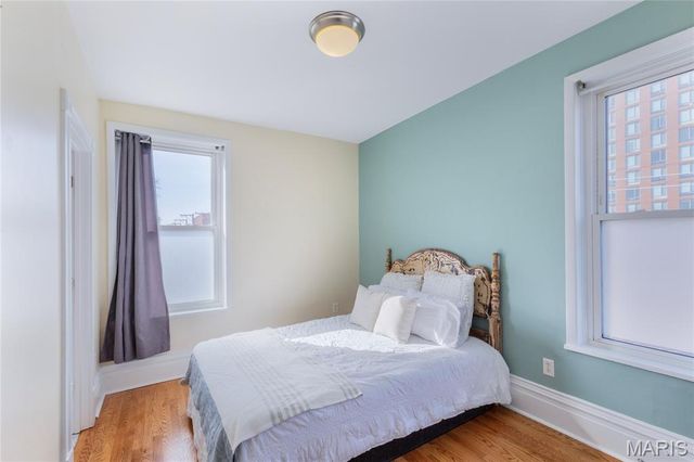 541 Rosedale Avenue 202, St Louis, MO 63112