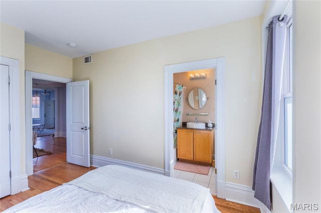 541 Rosedale Avenue 202, St Louis, MO 63112