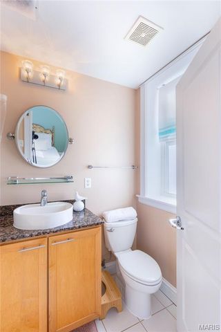 541 Rosedale Avenue 202, St Louis, MO 63112