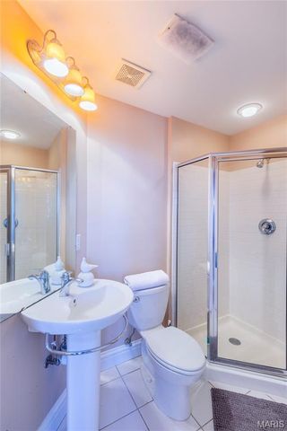 541 Rosedale Avenue 202, St Louis, MO 63112