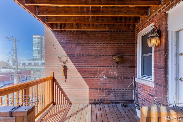 541 Rosedale Avenue 202, St Louis, MO 63112