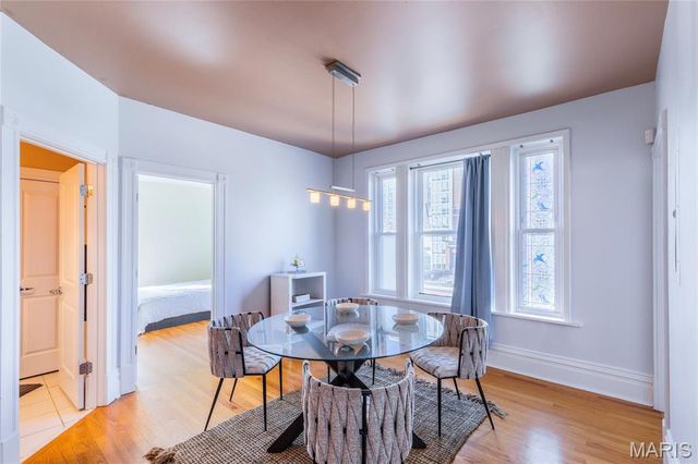 541 Rosedale Avenue 202, St Louis, MO 63112