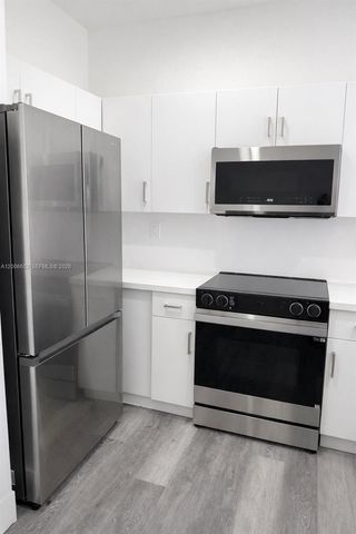 17820 NW 73rd Ave 101-1, Hialeah, FL 33015