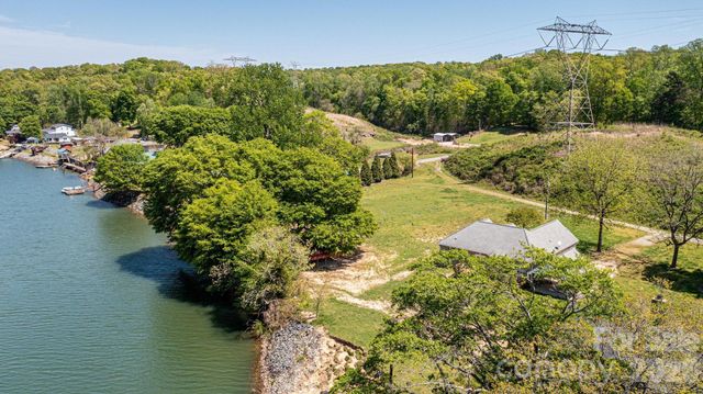 1404 Hart Road, Charlotte, NC 28214