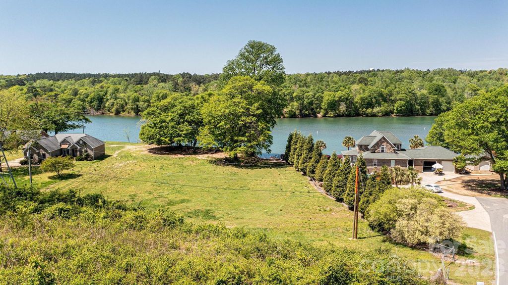 1404 Hart Road, Charlotte, NC 28214