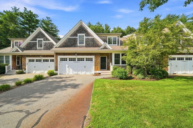 152 Spring Meadow Ln 152, Hanover, MA 02339