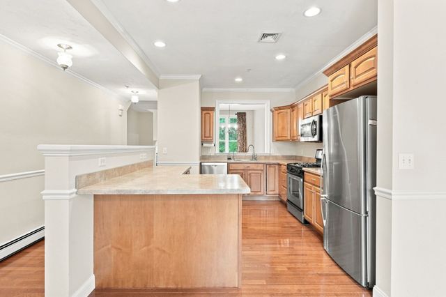 152 Spring Meadow Ln 152, Hanover, MA 02339
