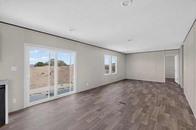 533 Hill Road NE, Rio Rancho, NM 87144