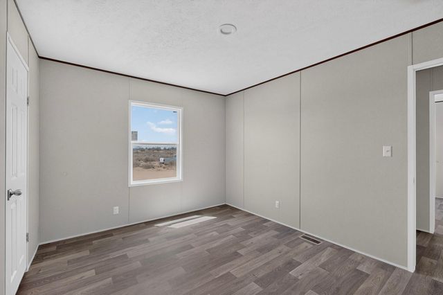 533 Hill Road NE, Rio Rancho, NM 87144