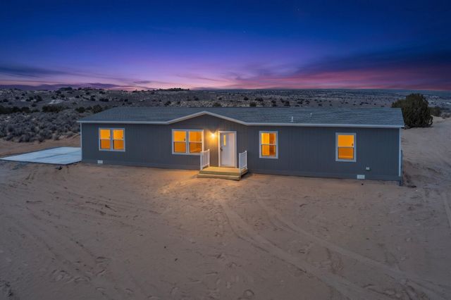 533 Hill Road NE, Rio Rancho, NM 87144