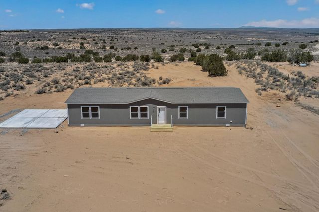 533 Hill Road NE, Rio Rancho, NM 87144