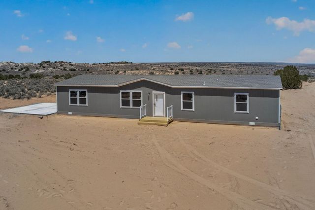 533 Hill Road NE, Rio Rancho, NM 87144