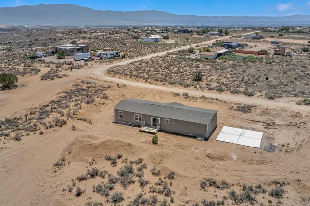 533 Hill Road NE, Rio Rancho, NM 87144