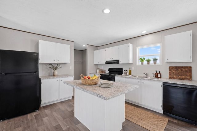 533 Hill Road NE, Rio Rancho, NM 87144