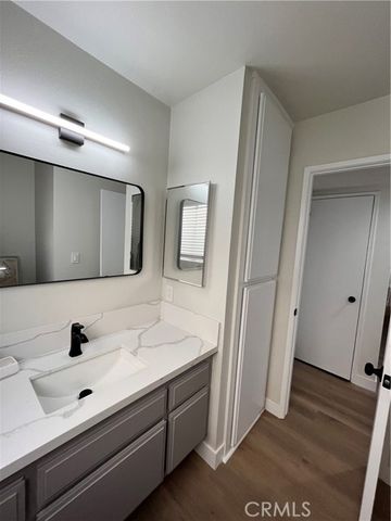 801 W 124th, Los Angeles, CA 90044