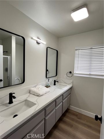 801 W 124th, Los Angeles, CA 90044