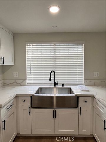 801 W 124th, Los Angeles, CA 90044