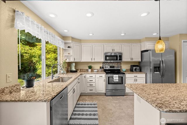 6001 44th Avenue NW, Gig Harbor, WA 98335