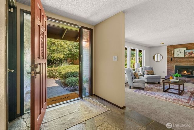 6001 44th Avenue NW, Gig Harbor, WA 98335
