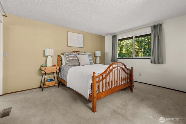 6001 44th Avenue NW, Gig Harbor, WA 98335