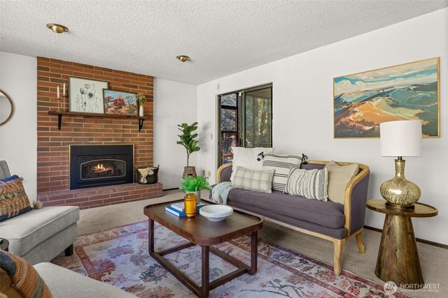 6001 44th Avenue NW, Gig Harbor, WA 98335