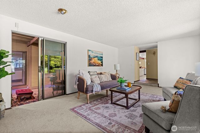6001 44th Avenue NW, Gig Harbor, WA 98335