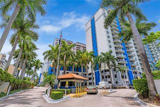 5077 NW 7th St 517, Miami, FL 33126