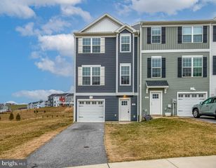 246 HUDSON BLVD, Red Lion, PA 17356