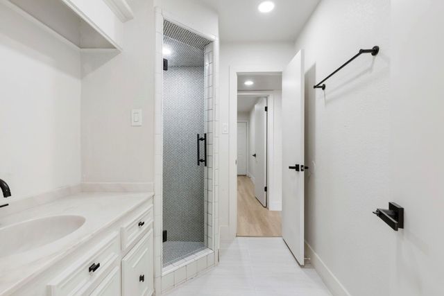 190 Dawns Edge Drive, Montgomery, TX 77356