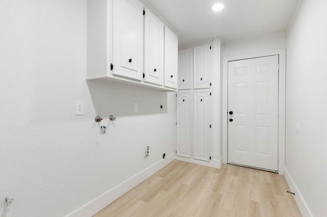 190 Dawns Edge Drive, Montgomery, TX 77356
