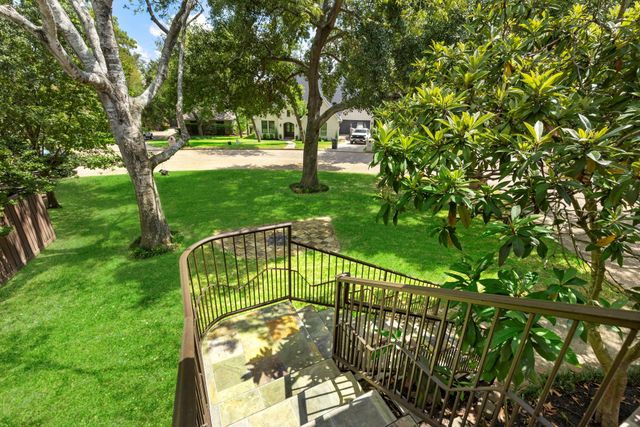 190 Dawns Edge Drive, Montgomery, TX 77356