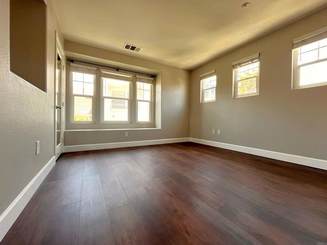820 Harbor Cliff Way 260, Oceanside, CA 92054