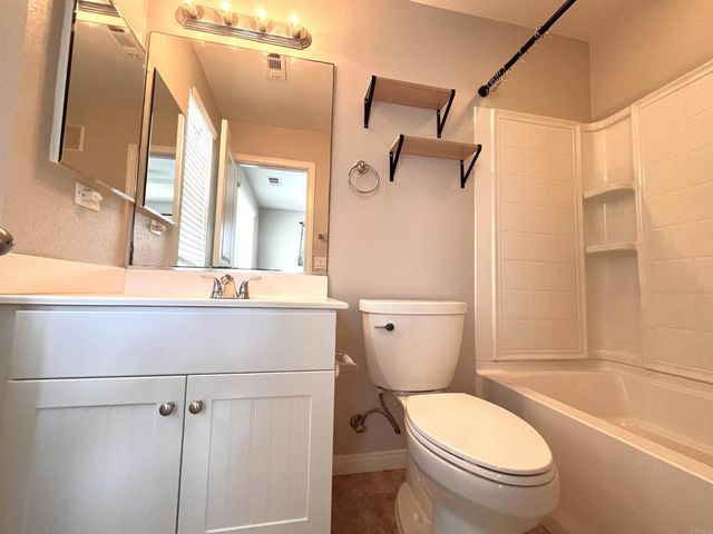 820 Harbor Cliff Way 260, Oceanside, CA 92054