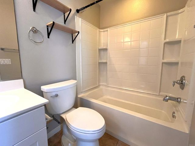820 Harbor Cliff Way 260, Oceanside, CA 92054