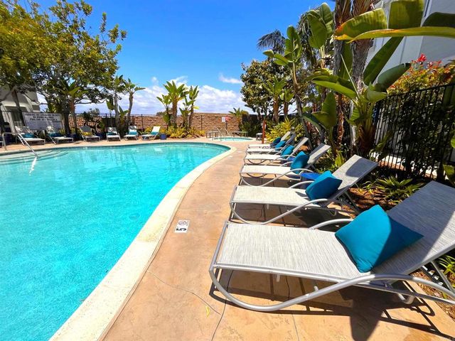 820 Harbor Cliff Way 260, Oceanside, CA 92054