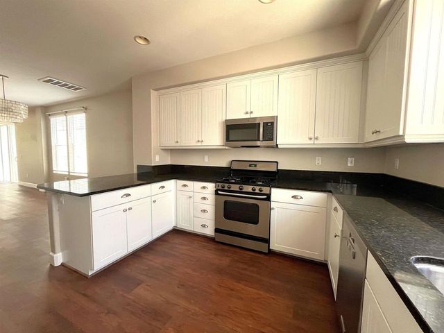 820 Harbor Cliff Way 260, Oceanside, CA 92054