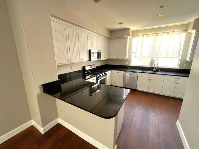 820 Harbor Cliff Way 260, Oceanside, CA 92054