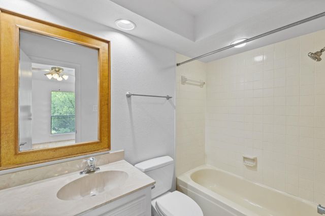 40 Cypress PT, Wimberley, TX 78676