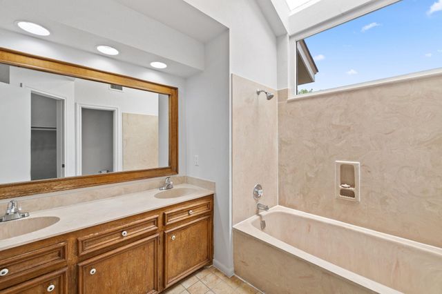 40 Cypress PT, Wimberley, TX 78676