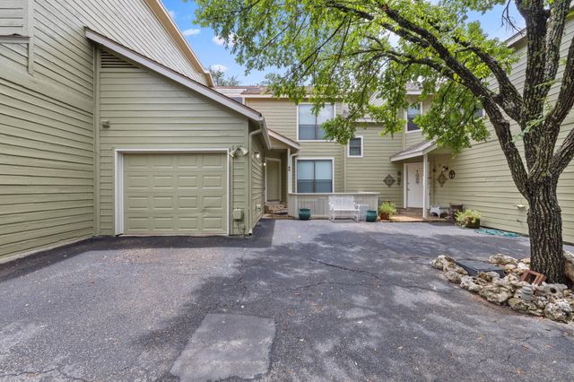 40 Cypress PT, Wimberley, TX 78676