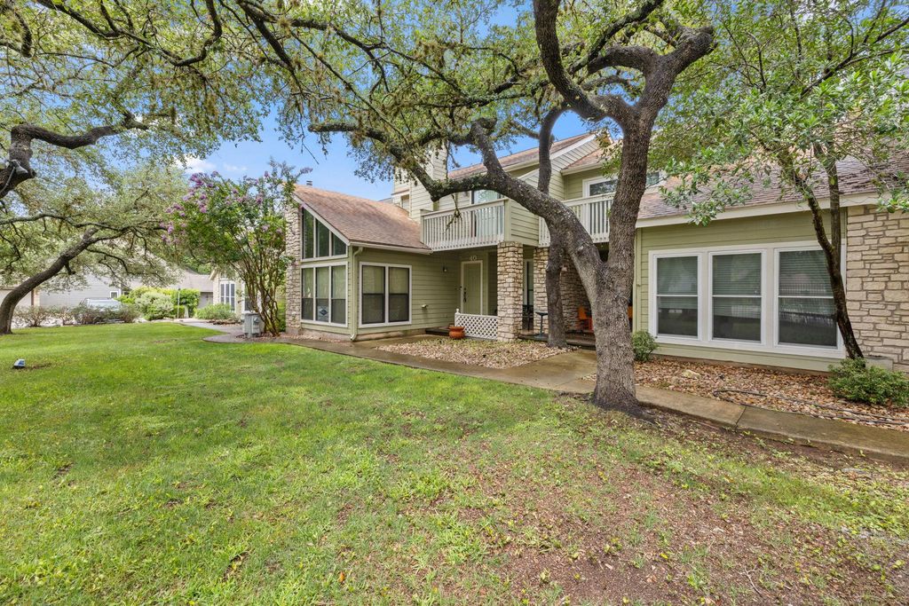 40 Cypress PT, Wimberley, TX 78676