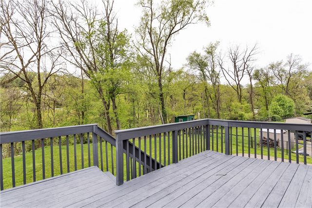 699 Surfside Dr, Plum Boro, PA 15239