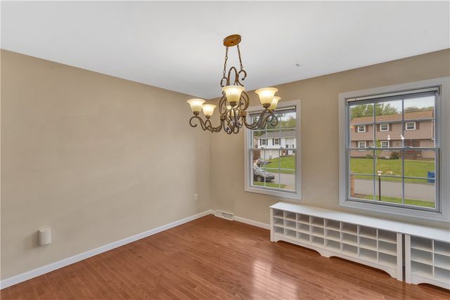 699 Surfside Dr, Plum Boro, PA 15239