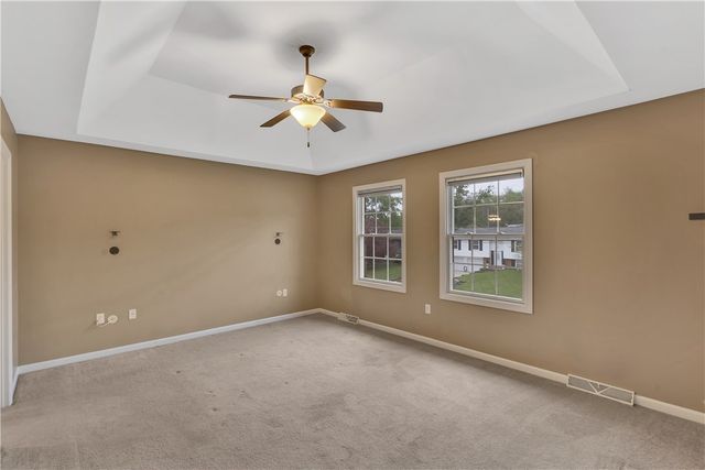 699 Surfside Dr, Plum Boro, PA 15239